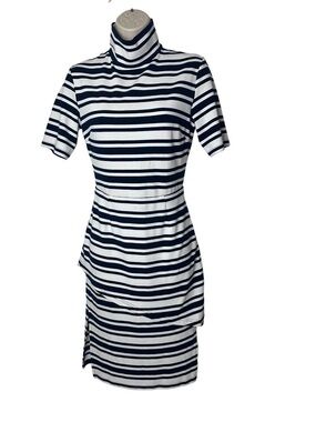 finders keepers francis mini dress Finders Keepers Navy Floral Mini Dress
